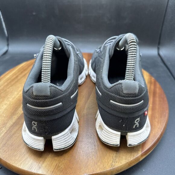 On Cloud 5 Womens Size 8 Black White Athletic Running Shoes Swiss Engineering - Picture 4 of 8